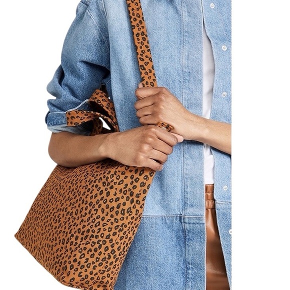 BAGGU Handbags - Baggu Vertical Duck Bag Brown Animal Print Convertible Double Top Handle Tote